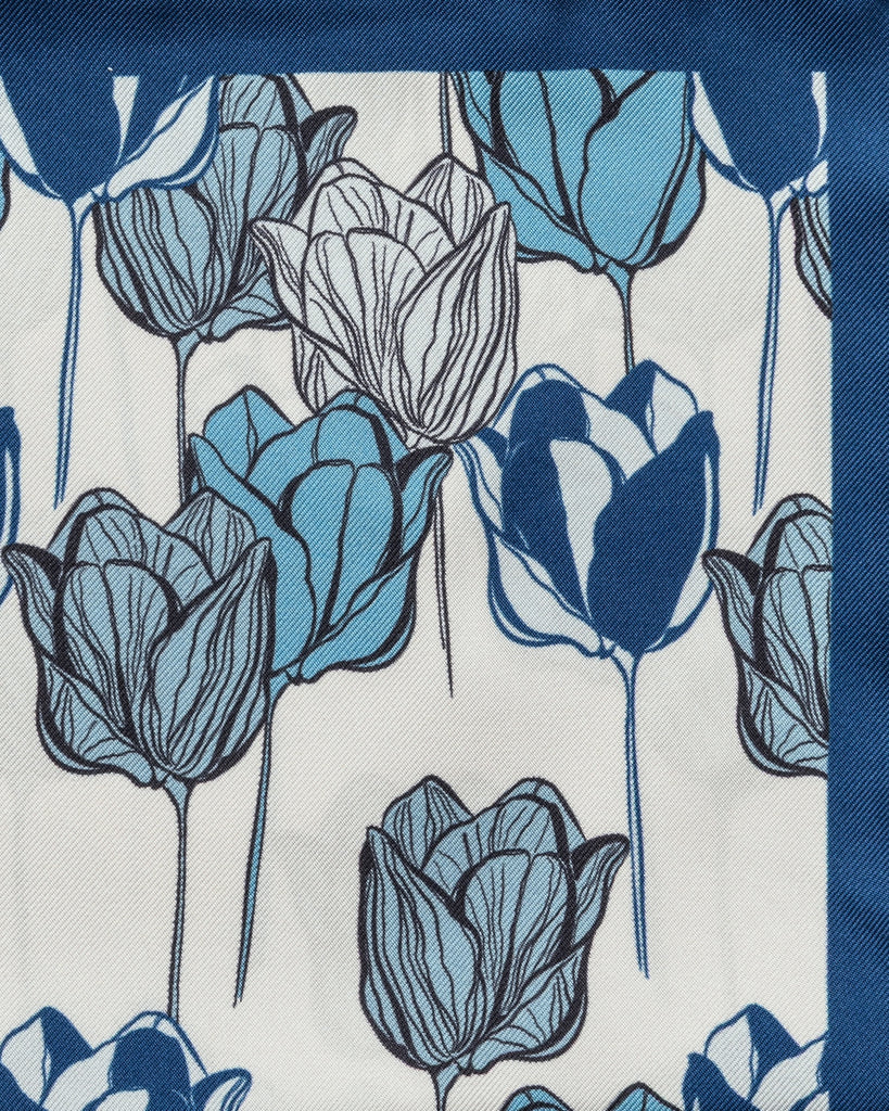 Pocket Square Carlo Pozzi Pure Silk Off White Twill with Mixed Blue Tulips and Neapolitan Blue edge