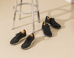 Runner Low Top Black Suede